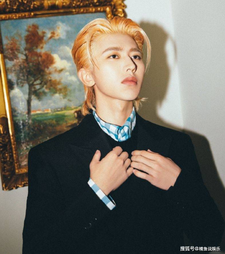 有狗仔爆料,蔡徐坤在2021年520这个浪漫的节日里,与一位c姓女士聚餐