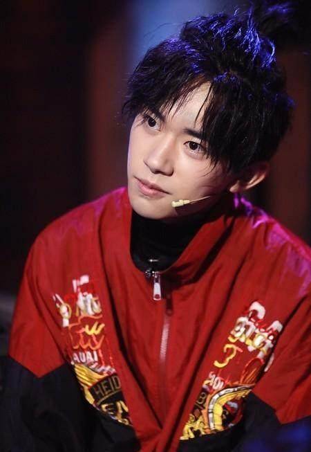 当王源,王俊凯,易烊千玺梳起小啾啾,却是三种不同画风.