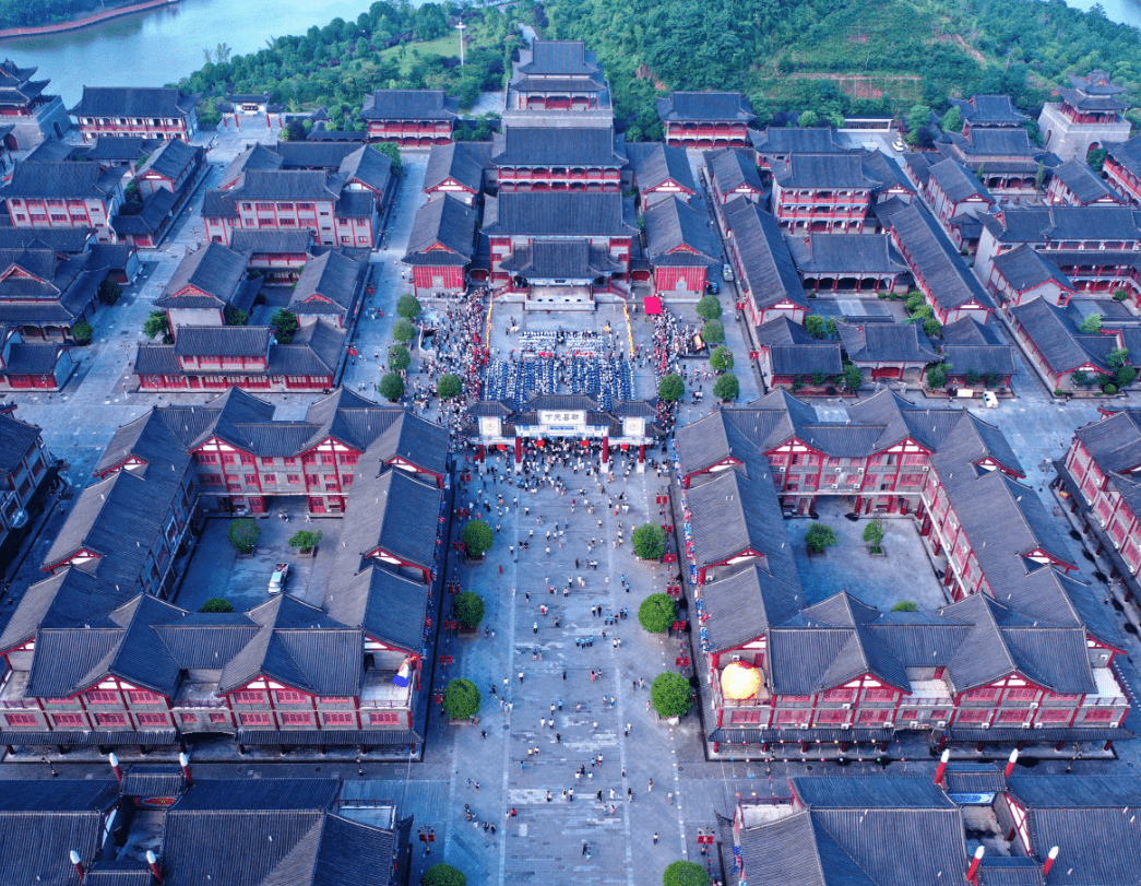 郴州市桂阳县复读学校那个好_古郡_仪式_千年