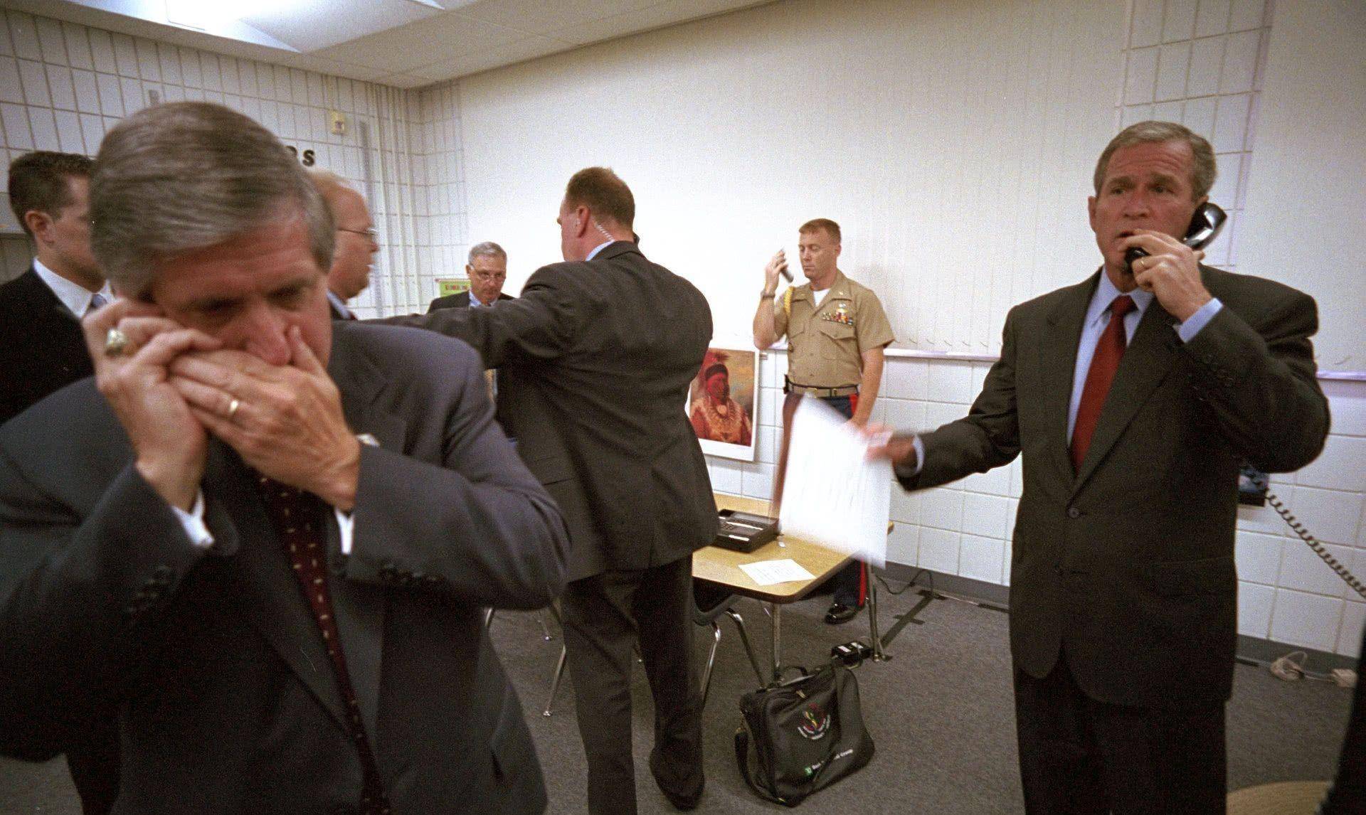 911事件当天的小布什:不顾众人反对回到白宫,图3获知袭击的瞬间_活动