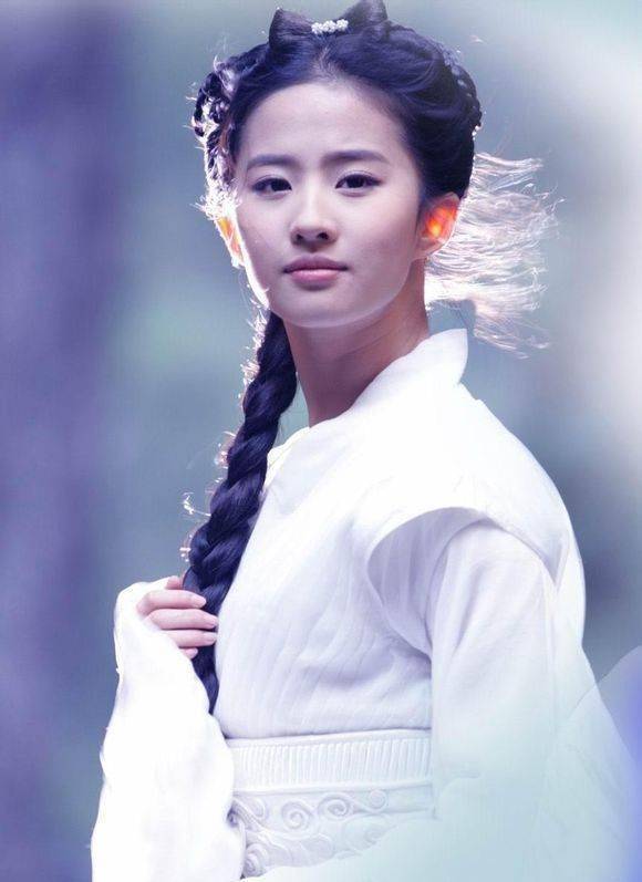 改了国籍,还自认自己是中国人的4位明星,第一位更是霸气回应_刘亦菲