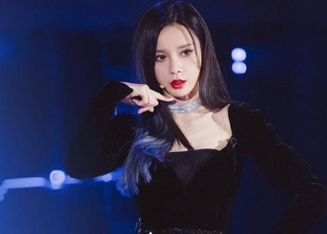 王霏霏第一孟佳倒数_现场表演_张雨绮_万茜团