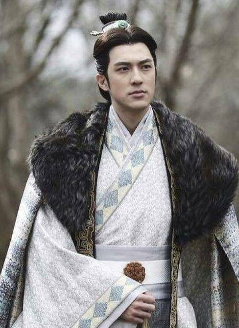 "她藏起孕肚,彻夜消失_李秀才_秦青_女孩子