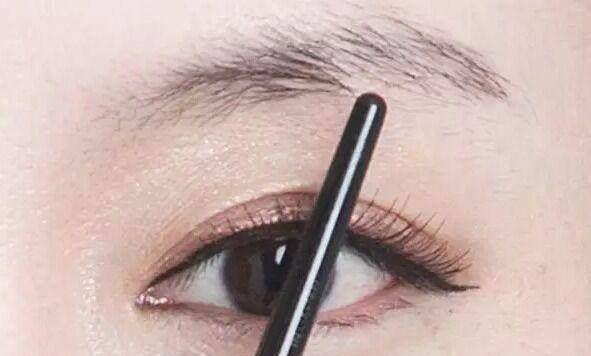 被迪丽热巴的粗浓眉美哭了?那是因为你没看过李沁的!_step_流星_眉毛