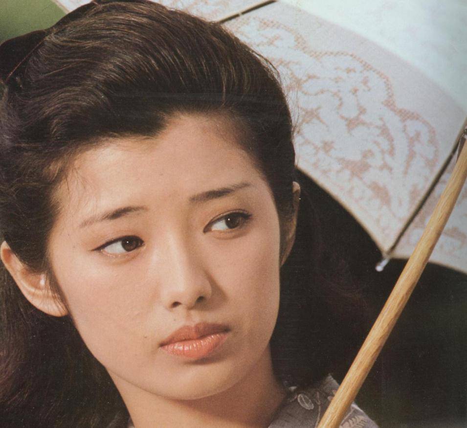 山口百惠:红遍亚洲的樱花美人,为了丈夫消失42年,如今她幸福吗_时间