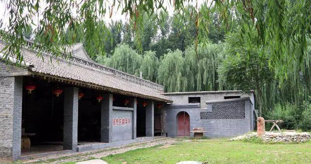 中国旅游景区大全之山西贾家庄民俗动物园_保护_鹦鹉_恐龙