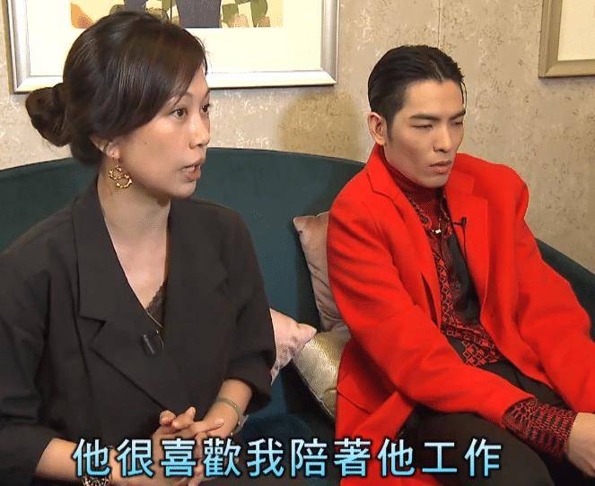 萧敬腾向五十多岁的经纪人求婚了,相恋十六年,对方是个高学历的富二代