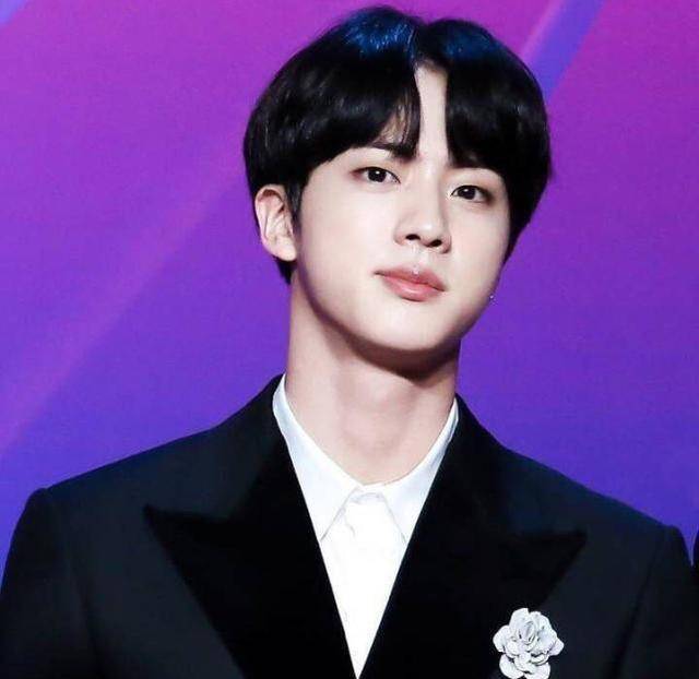 韩国偶像11月排名:边伯贤第七权志龙在榜,柳智敏排名比jennie高_防弹