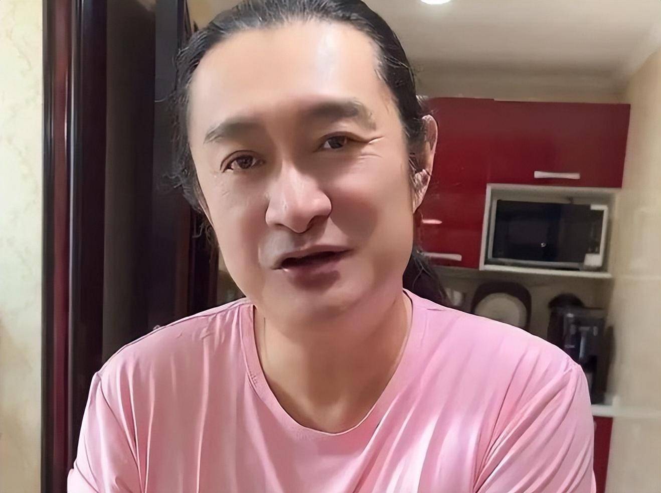 歌手黄安家中瓦斯爆炸,弟弟手臂受伤母亲幸免,女子曾被烫伤毁容_生活