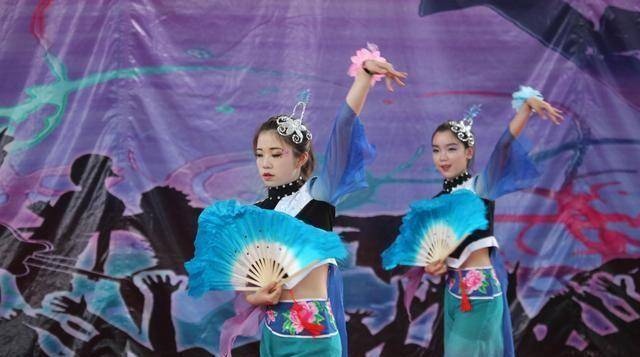 乐至县大佛中学课间舞比赛刮起青春旋风_舞蹈_音乐_发展