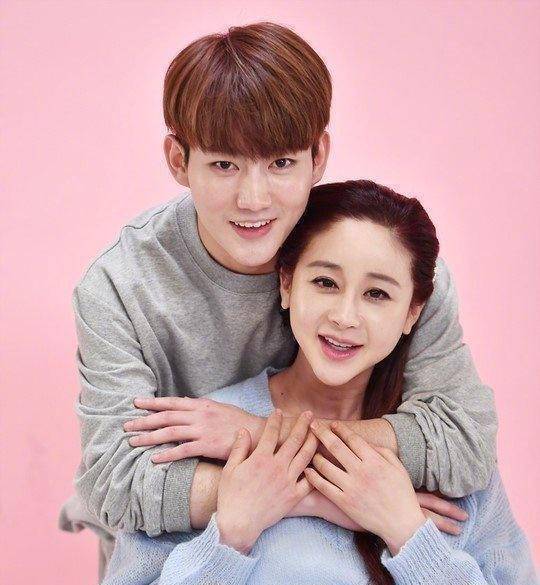 很多人认识陈华咸素媛夫妇是通过一档韩国的名为《妻子的味道》的节目