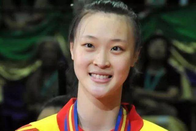 惠若琪晒照,大长腿太吸睛了!