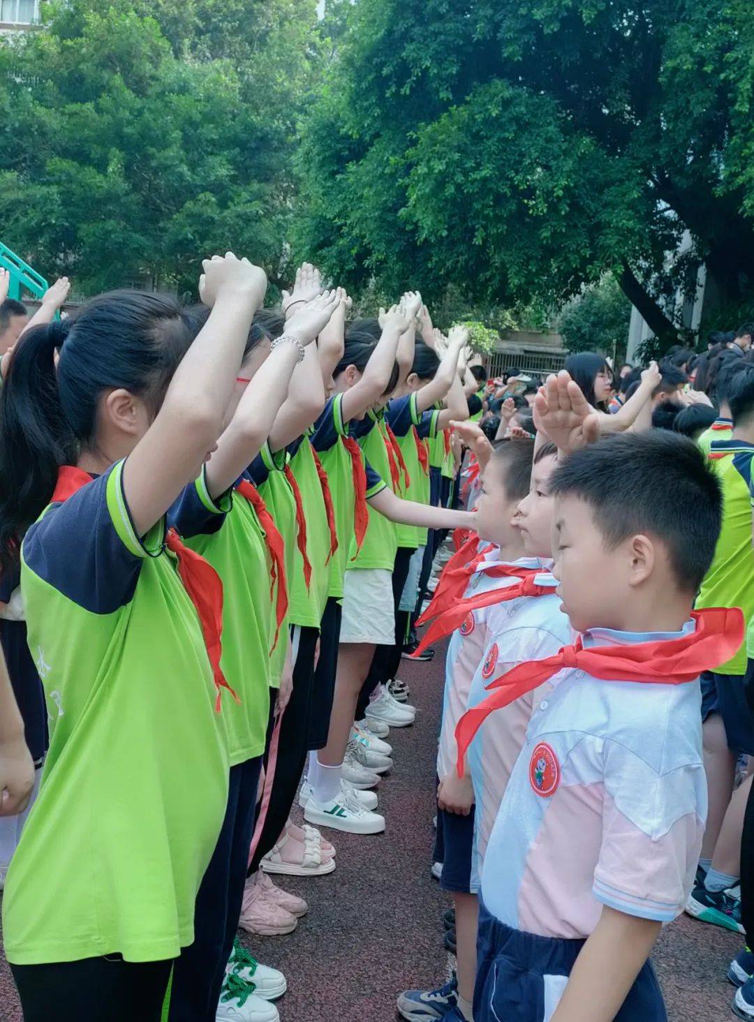 桂林市南溪山小学庆"六一"文艺汇演暨少先队新队员入队仪式_活动