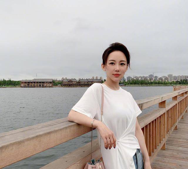 九球天后潘晓婷,这身材你能看出来今年37了?