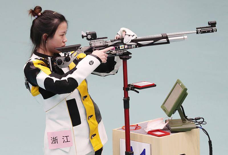 作为中国射击队的主力队员,杨倩是备受瞩目的明星选手.