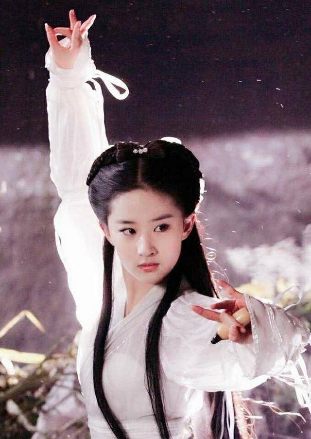 刘亦菲的小龙女,袁雨萱的成玉,赵丽颖的花千骨,谁最美?