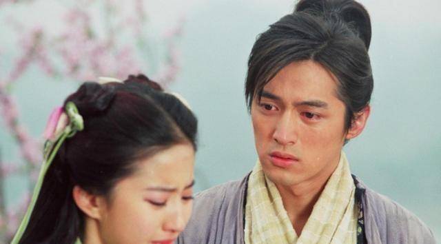 励志男神胡歌:从一夜成名到车祸"毁容",他出道16年为何零绯闻_演技