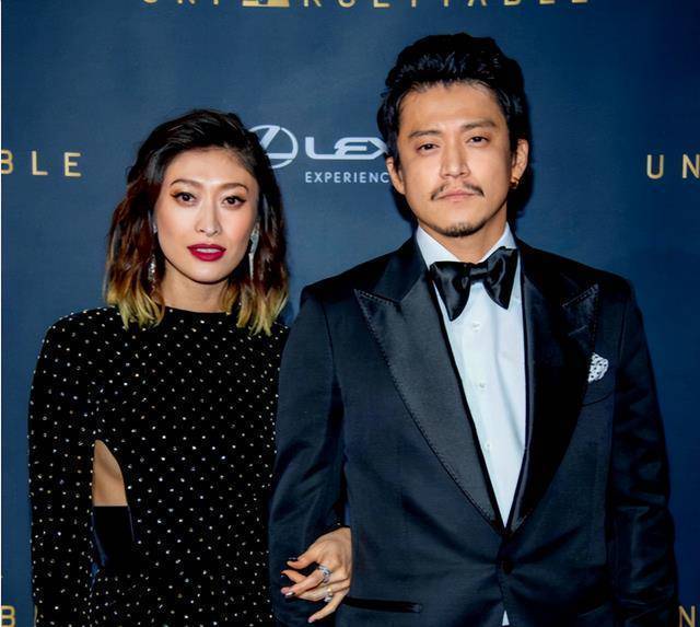 小栗旬不雅风波后首现身,与妻子牵手约会好甜蜜,粉碎婚变传闻!