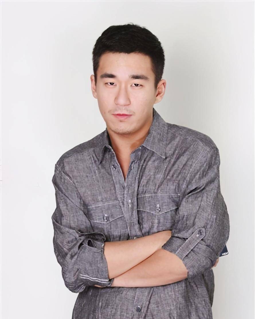 张国立的儿子张默_童瑶_事情_父亲