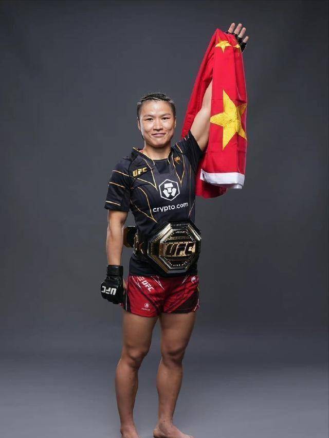 是谁第一个在mma中击败了现任ufc草量级冠军张伟丽?_比赛_孟博_赛事