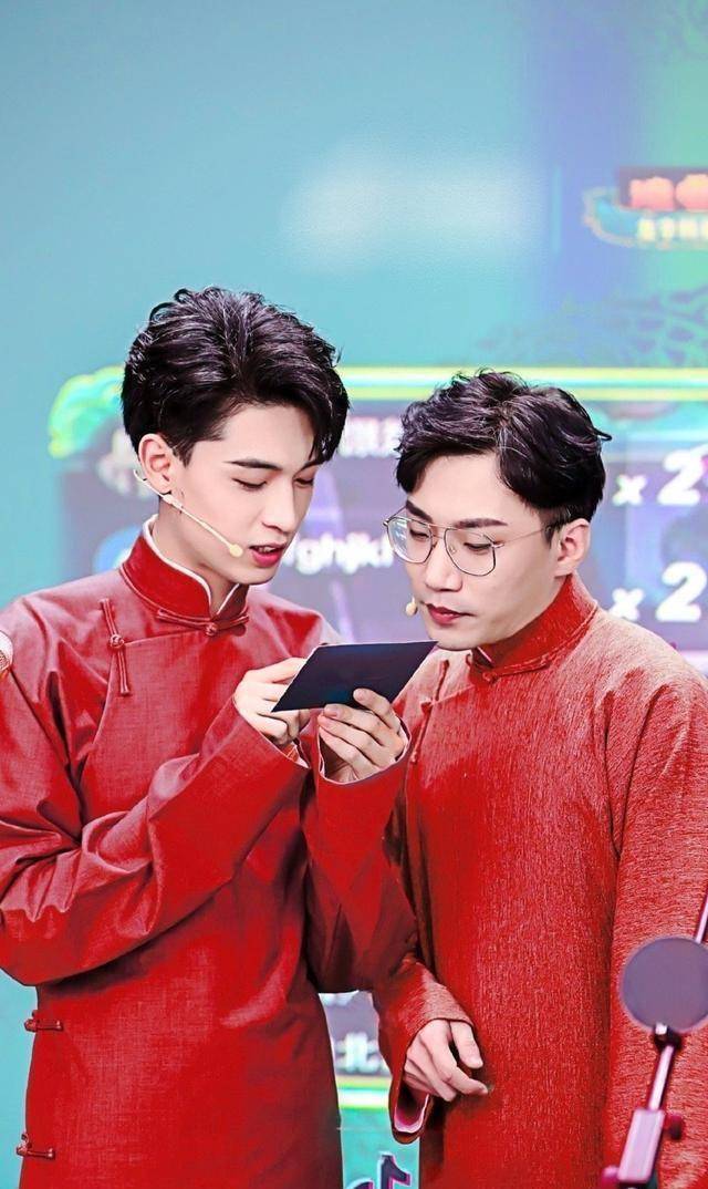 秦霄贤专注影视综艺,很少说相声,何九华非要和他搭档,图什么?