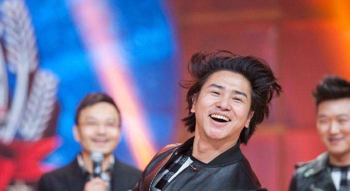 女友被撬走,拜师被无视,离开《天天向上》的欧弟究竟有多糊_郑云灿