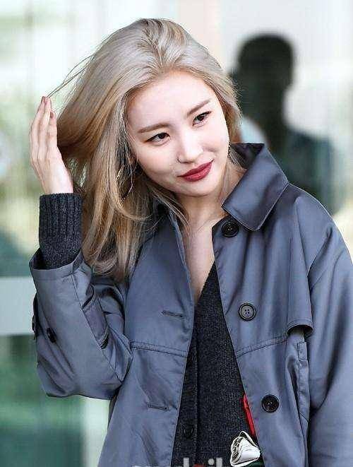 南韩"腿精"宣美开通微博,昵称取为粉丝名,晒精致自拍照打招呼_刘亦菲