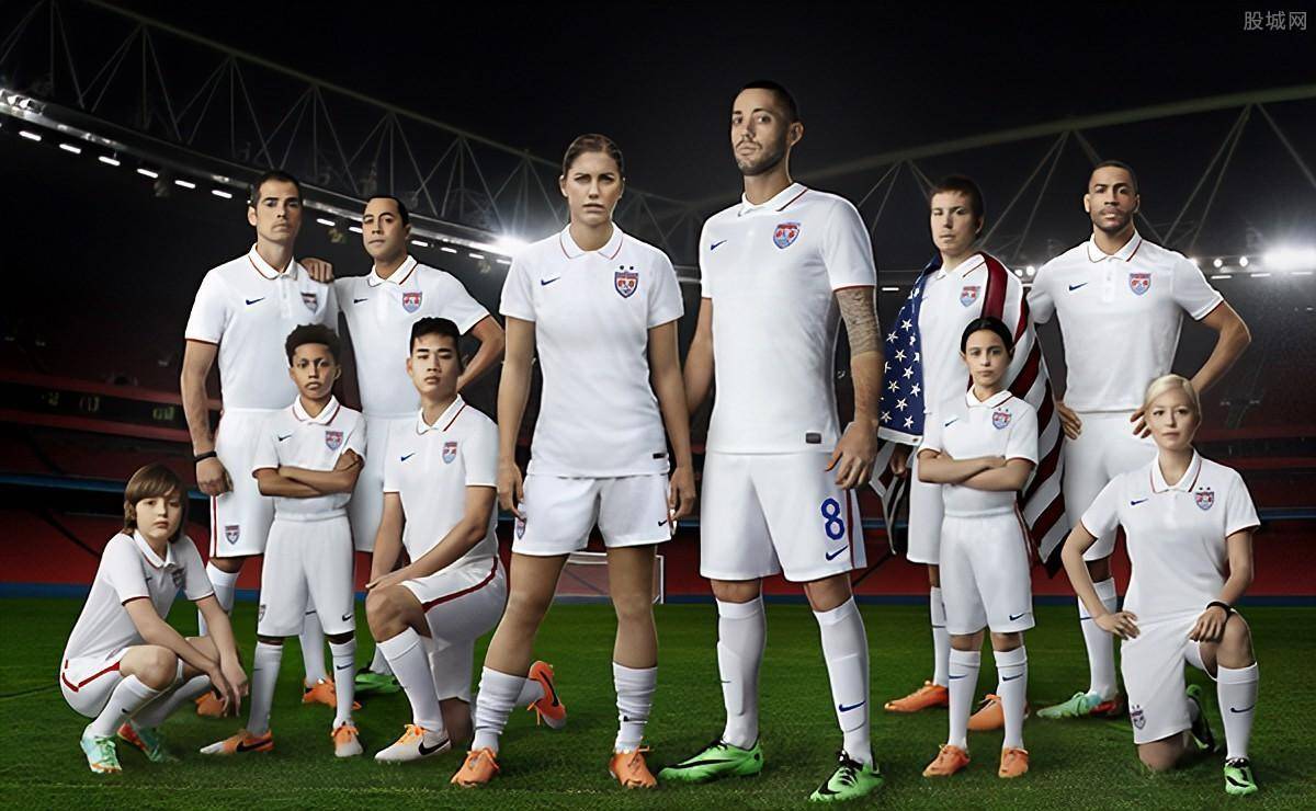 无独有偶,美国最新的足球大新闻也出现在法制版——赴美参赛的古巴