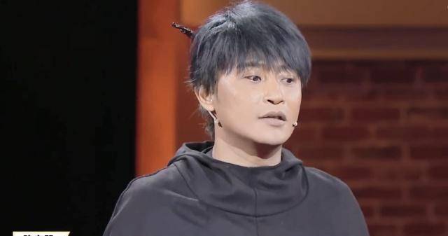 千面男爵陈志朋回应辣眼装扮:母亲做美容美发行业,看的很开_父母_造型