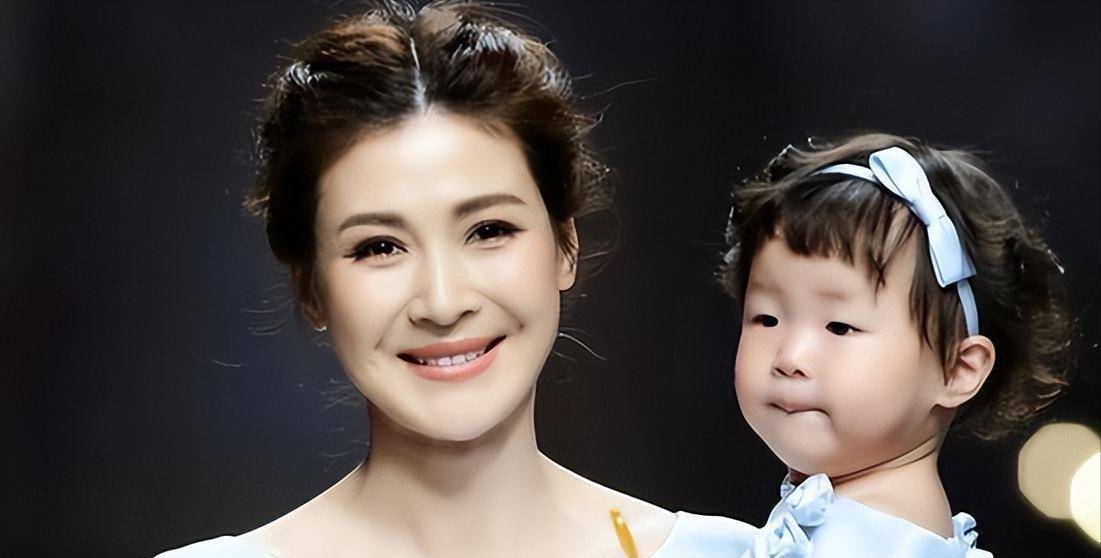 童蕾:富豪老公沦为阶下囚,让她背负1.4亿债务现在是怎么回事?