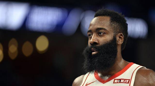 上场比赛,在帕斯卡尔,鲍曼和达米安-李等人的率领下,残阵勇士6人得分