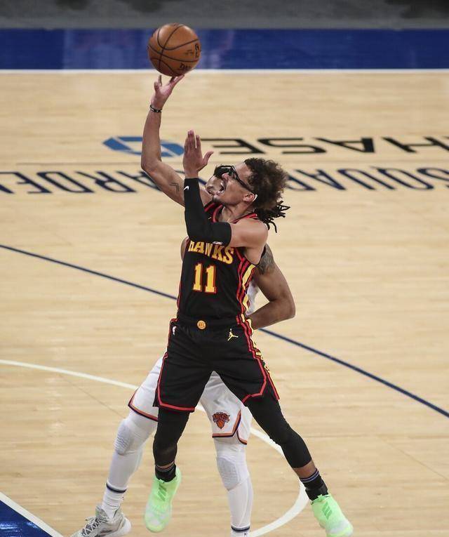 抢断;科林斯(johncollins)12分7篮板2阻攻,威廉姆斯(louwilliams)13分