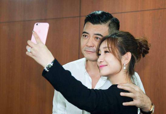 影后秦海璐和老公录综艺,毫无生活自理能力,变身小女人_王新军_妻子