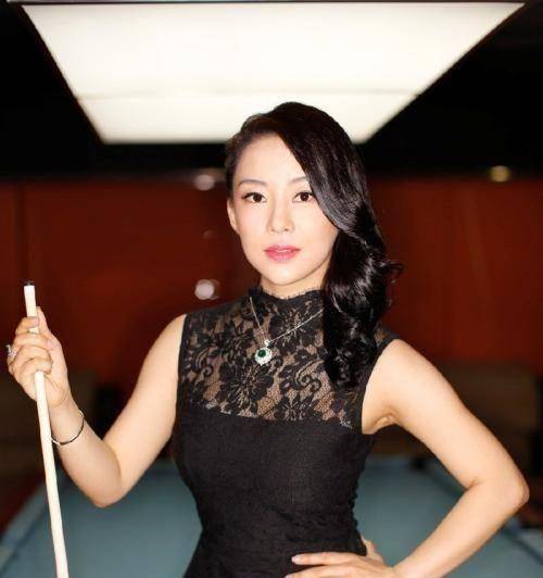 她是中国体坛第一富婆,身价过亿身材时尚,38岁仍单身_潘晓婷_台球