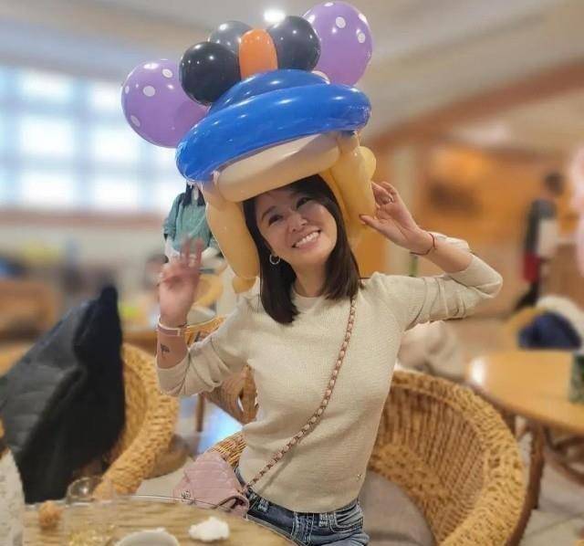 小海豚迎6岁生日,林心如扮可爱为女儿庆生,精灵长相神似霍建华_保护