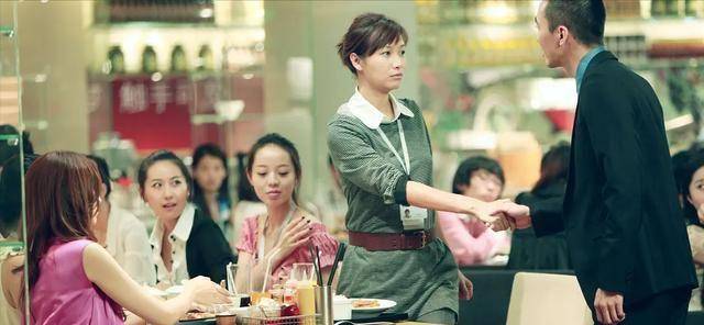 以爱情为主的《杜拉拉升职记》,在弱化传统职场后暴露出多少问题_斗争