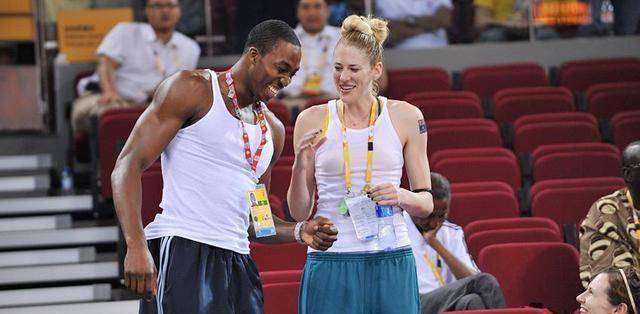 姚明和篮坛第一美女劳伦杰克逊的红绳"结"_女孩_叶莉_世界