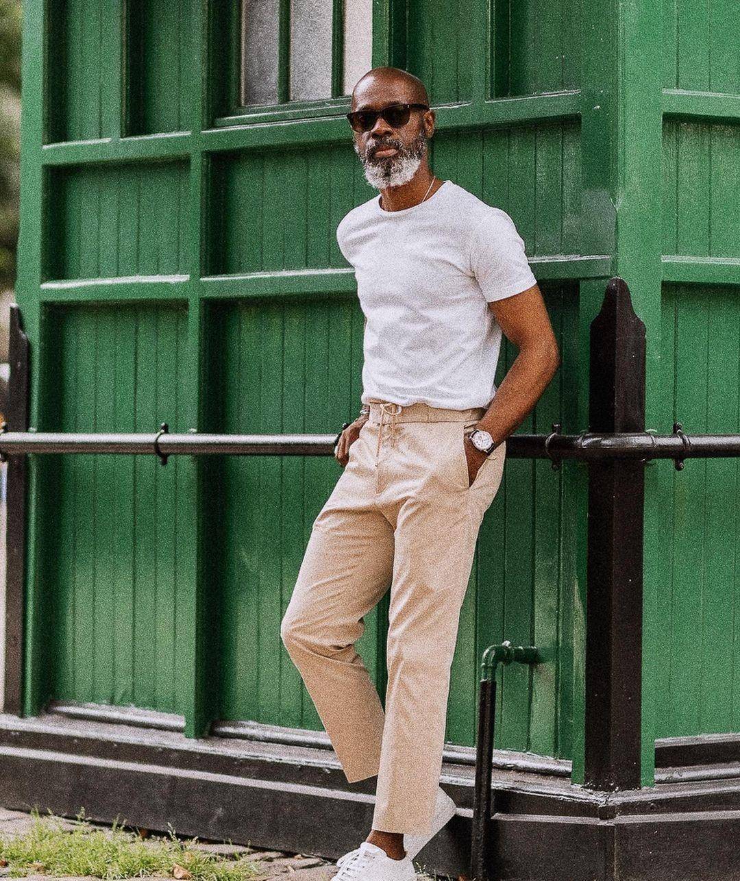 裤子应该搭配皮鞋吗?