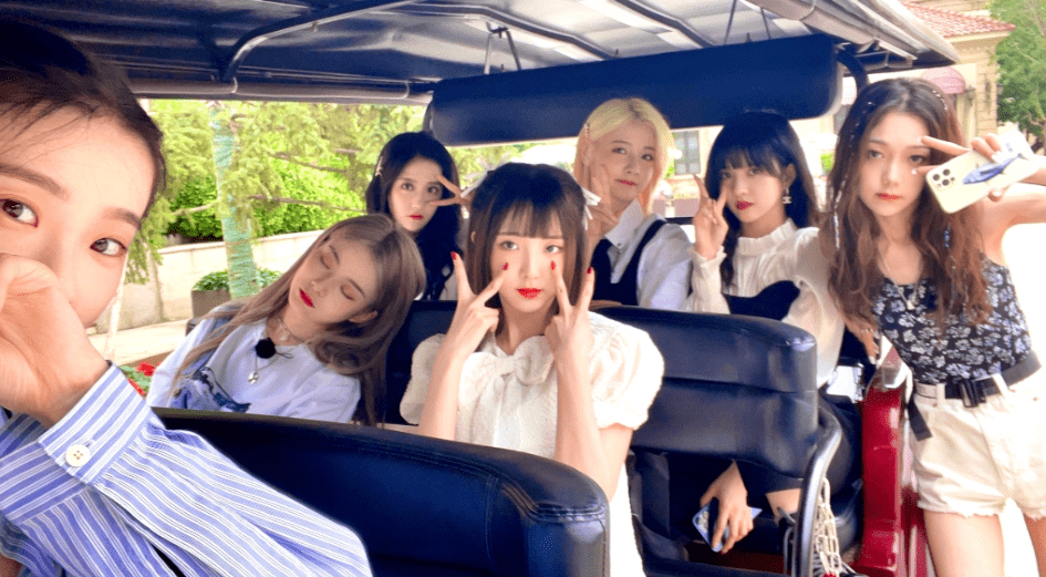 这张硬糖少女一周年合照,把7个人的未来都预示出来了_张艺凡_陈卓璇