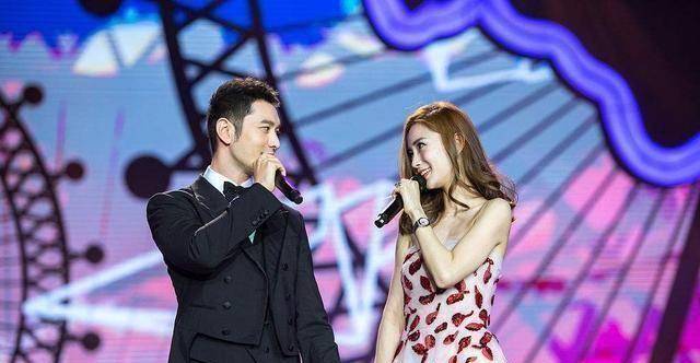 陈伟霆,黄晓明,angelababy的两个选择_中国香港_媒体_朋友