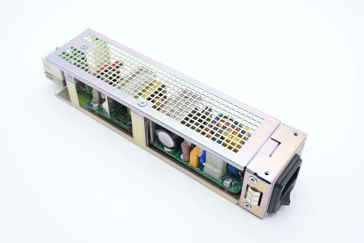 我们把华为optix osn500光传输系统60w电源拆了,比想象的要简单_电容