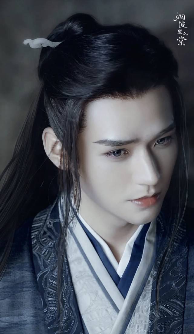 刚被私生饭值机,龚俊喊话:一起逃命,明星走红后的缺氧预警好可怕_张哲