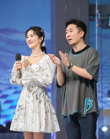 如果失败,芒果台培养的"四小花旦"沈梦辰,靳梦佳,刘烨,梁田就会借机