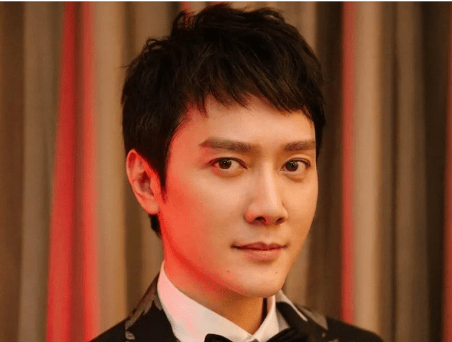 冯绍峰为拍新戏暴瘦10多斤,为了事业也太拼了_赵丽颖_演艺圈_观众