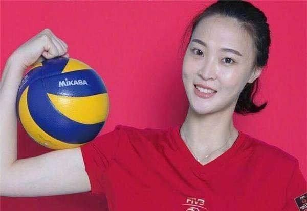 女排一名将呼声身高,比朱婷成名更早有望接替惠若琪_杨婕_一传_球迷