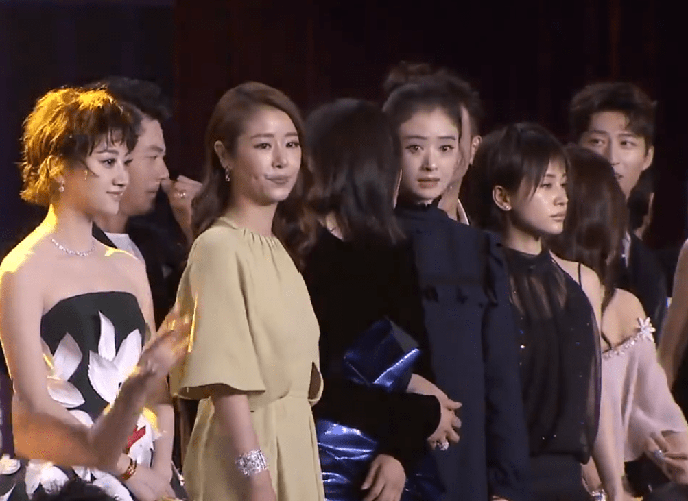 但对女儿出手那么大方,还在红毯上蹭够热度的林心如夫妇却在捐款名单