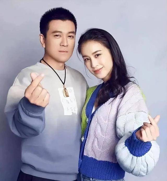 杨子和黄圣依,是真的出问题了吧?_网友_直播_俩人