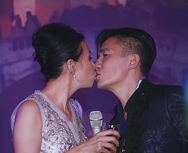 佟大为与关悦当众亲吻,结婚十年,老夫老妻比小两口还累_夫妻_陈建斌