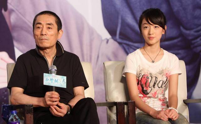 张艺谋夸赞周冬雨:哭戏非常有层次,天生为大荧幕而生_伯乐_电影