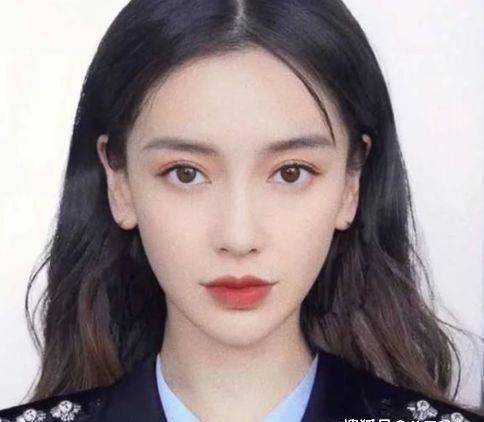 同样是女星证件照,杨幂,baby,鞠婧祎还好,看到赵丽颖:太养眼了!